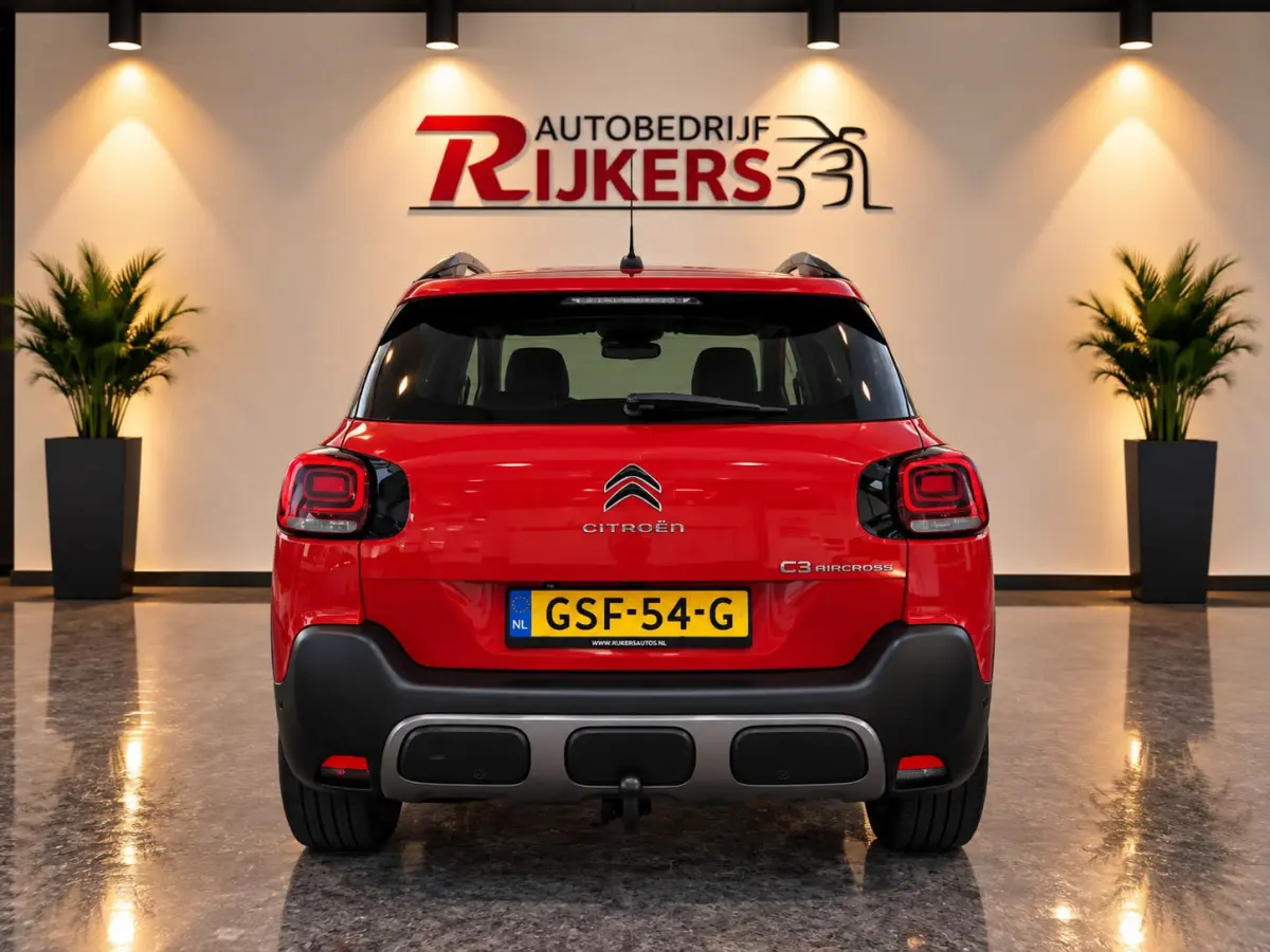 1.2 PureTech S&S Shine handgeschakeld Trekhaak, Camera achter, Cruise Control, Navigatie, Dodehoek detentie