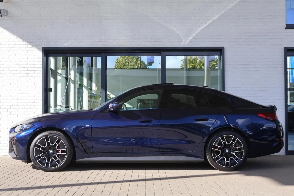 eDrive40 M Sport Edition 84 kWh | M Sport Pro | Innovation Pack | Comfort Pack | Harman Kardon | Panoramdak