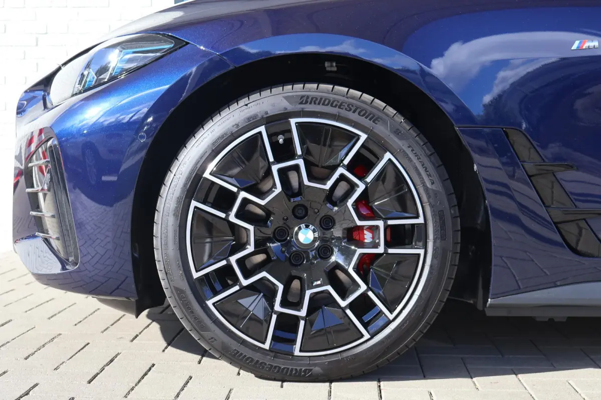 eDrive40 M Sport Edition 84 kWh | M Sport Pro | Innovation Pack | Comfort Pack | Harman Kardon | Panoramdak