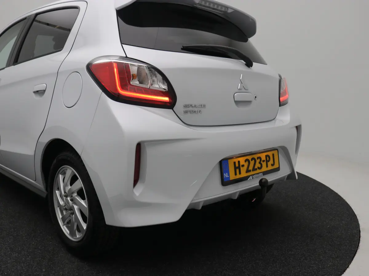 | Airco (automatisch) | Audio installatie standaard | Cruisecontrol standaard
