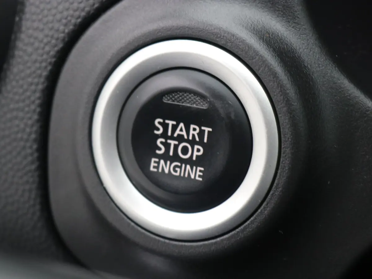 | Airco (automatisch) | Audio installatie standaard | Cruisecontrol standaard