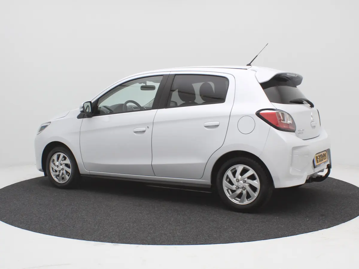 | Airco (automatisch) | Audio installatie standaard | Cruisecontrol standaard