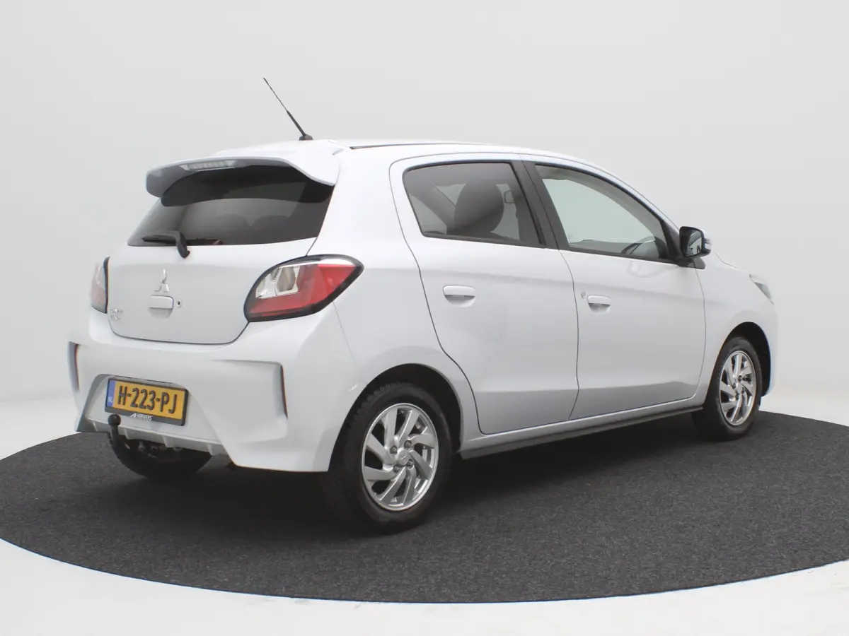 | Airco (automatisch) | Audio installatie standaard | Cruisecontrol standaard