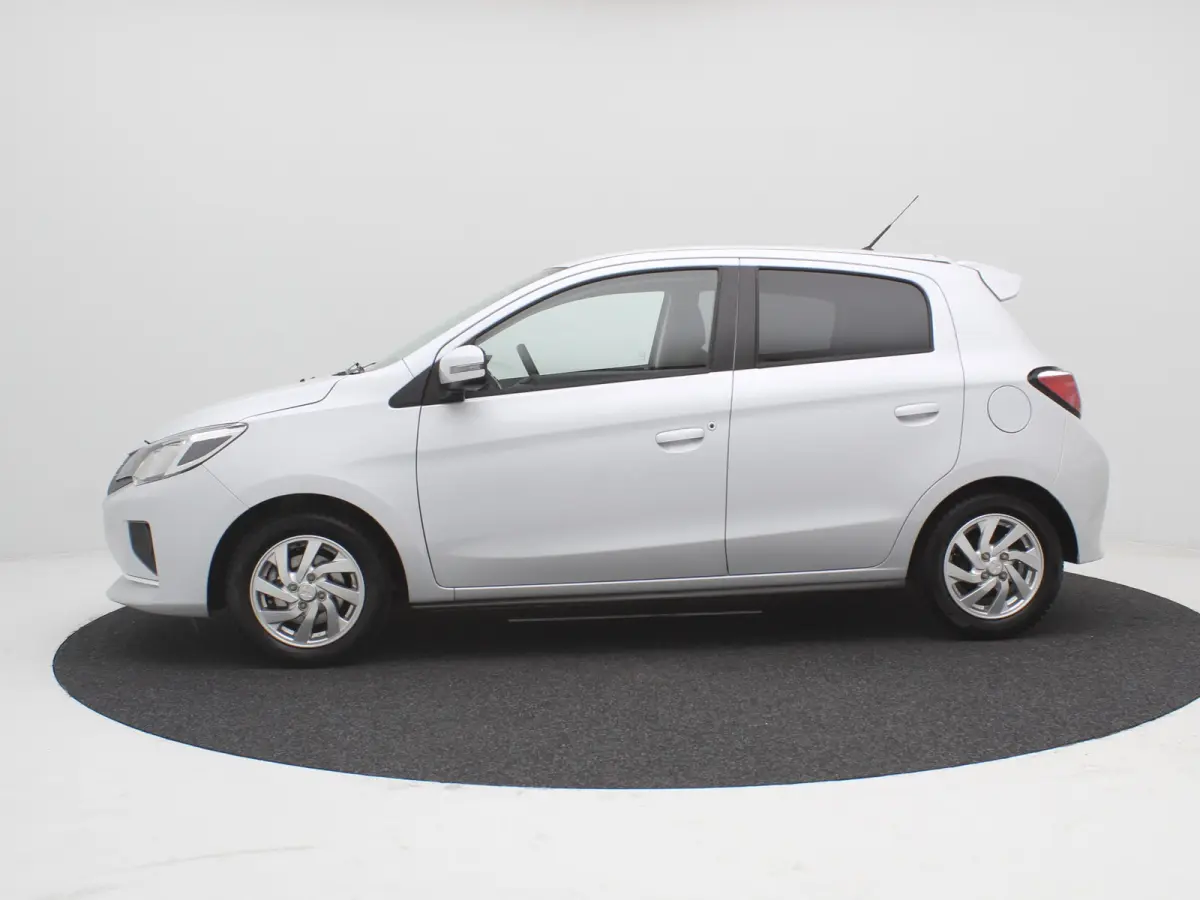 | Airco (automatisch) | Audio installatie standaard | Cruisecontrol standaard