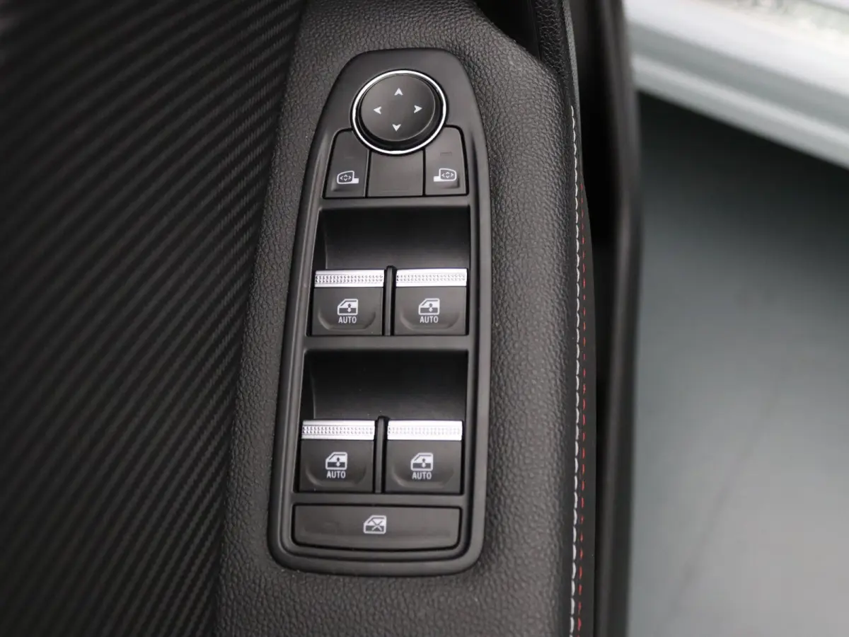 145pk E-Tech Hybrid R.S. Line Apple Carplay/Android Auto | Trekhaak afneembaar.