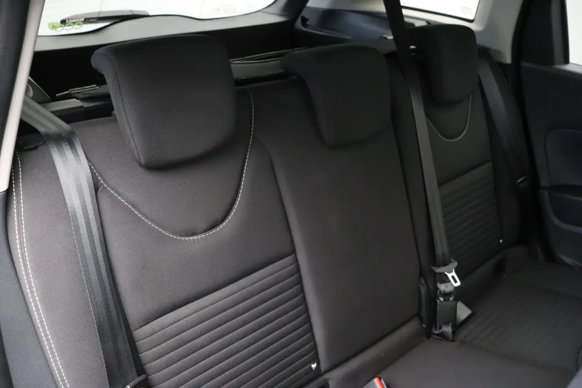 TCe 90pk Limited | Trekhaak | Achteruitrijcamera | Navigatie | Parkeersensoren Achter | Airco | Cruise Control