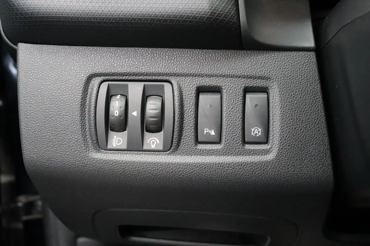 TCe 90pk Limited | Trekhaak | Achteruitrijcamera | Navigatie | Parkeersensoren Achter | Airco | Cruise Control
