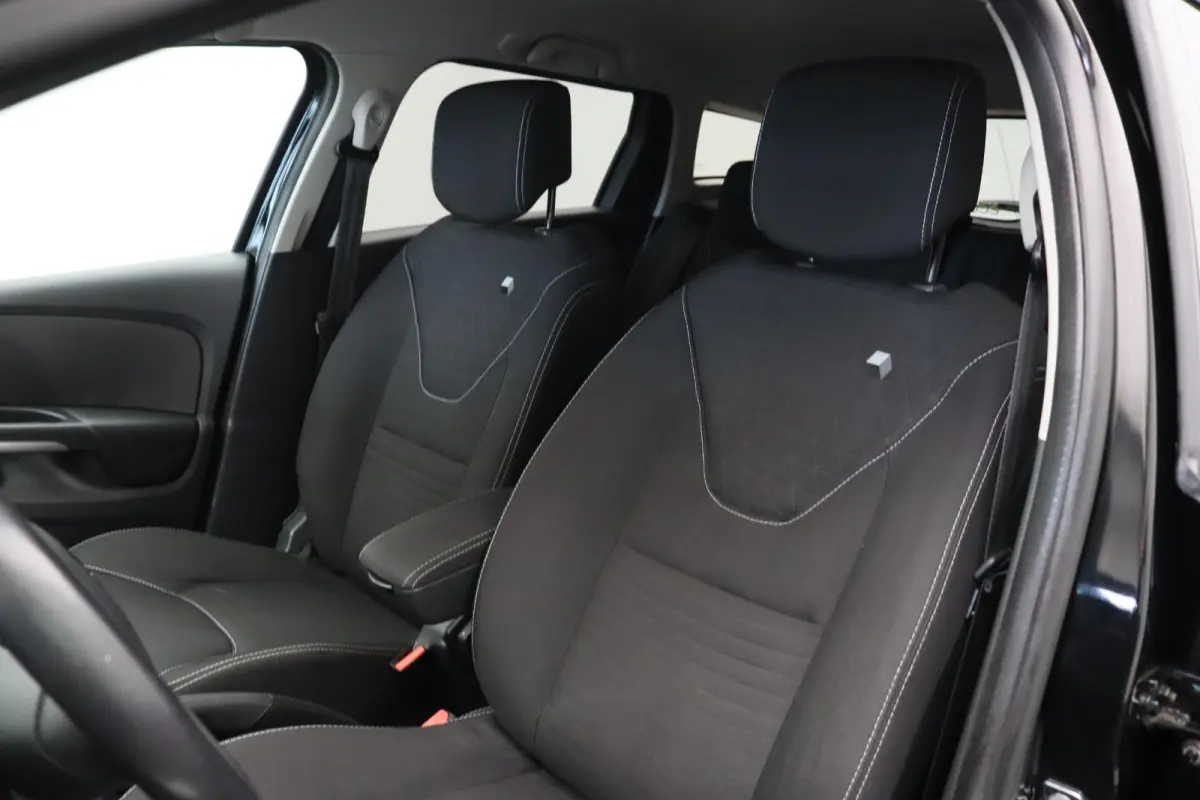 TCe 90pk Limited | Trekhaak | Achteruitrijcamera | Navigatie | Parkeersensoren Achter | Airco | Cruise Control