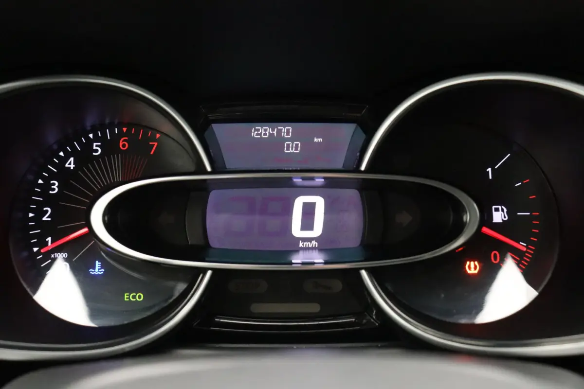 TCe 90pk Limited | Trekhaak | Achteruitrijcamera | Navigatie | Parkeersensoren Achter | Airco | Cruise Control