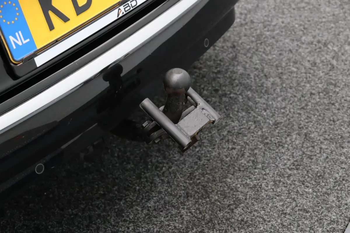TCe 90pk Limited | Trekhaak | Achteruitrijcamera | Navigatie | Parkeersensoren Achter | Airco | Cruise Control