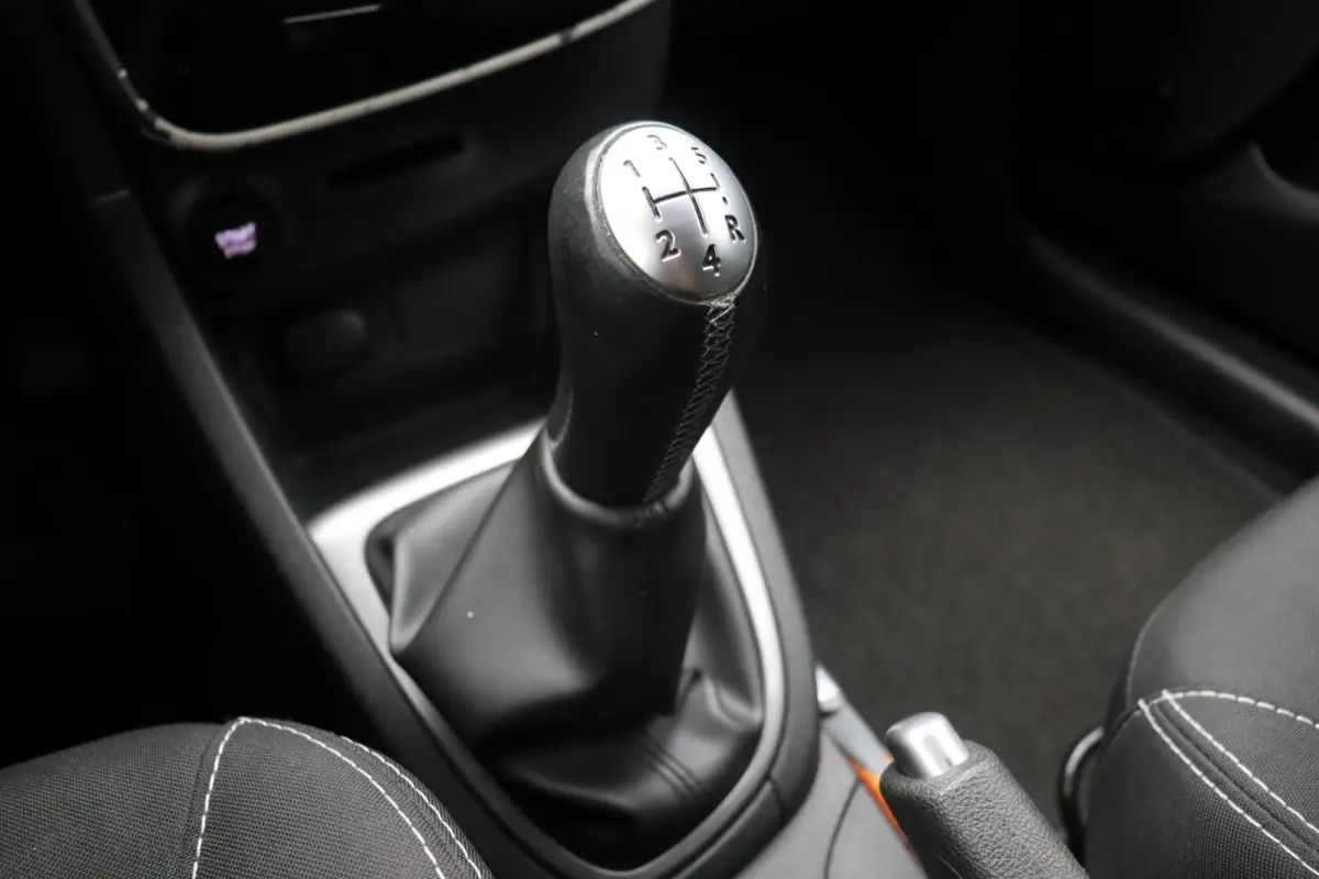 TCe 90pk Limited | Trekhaak | Achteruitrijcamera | Navigatie | Parkeersensoren Achter | Airco | Cruise Control