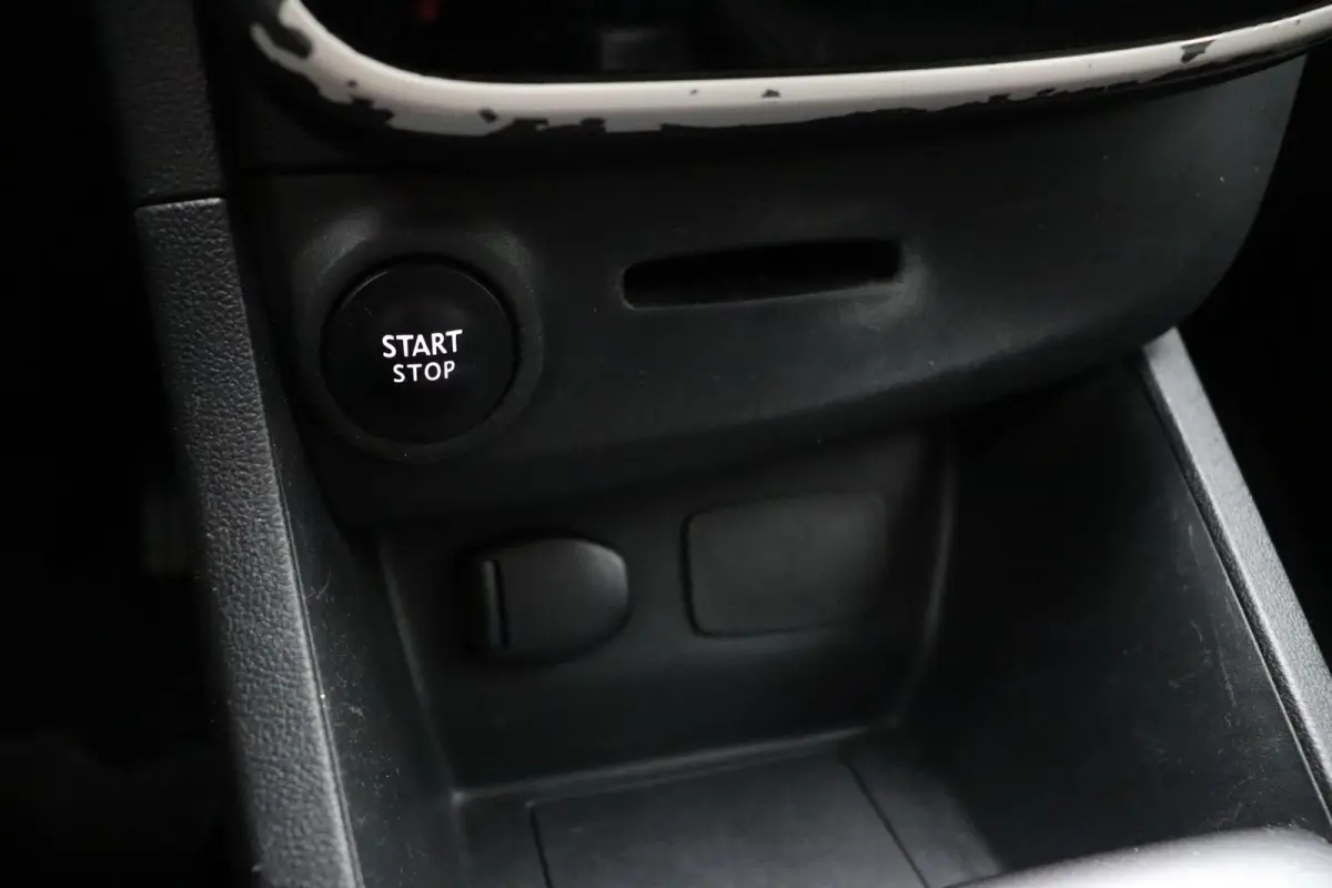 TCe 90pk Limited | Trekhaak | Achteruitrijcamera | Navigatie | Parkeersensoren Achter | Airco | Cruise Control