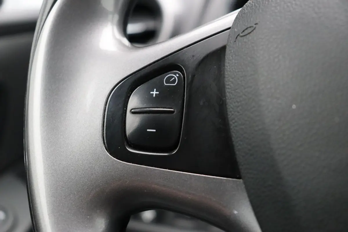 TCe 90pk Limited | Trekhaak | Achteruitrijcamera | Navigatie | Parkeersensoren Achter | Airco | Cruise Control