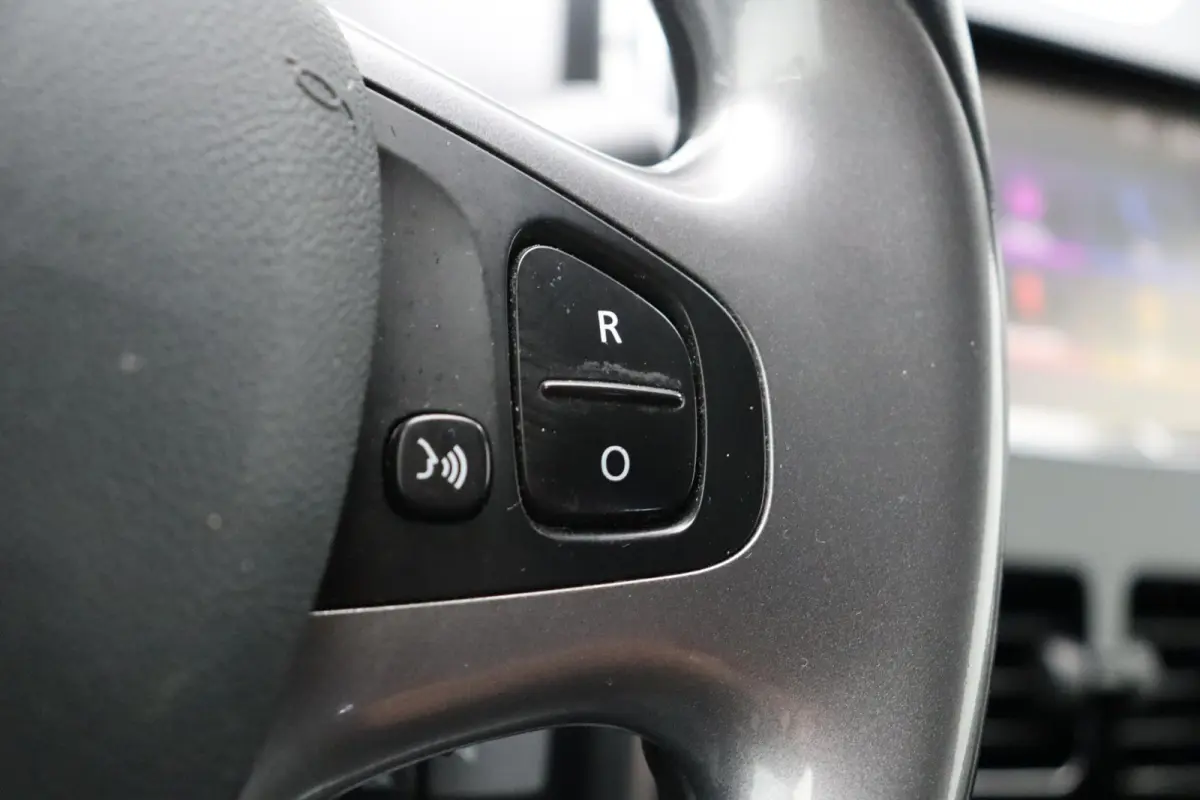 TCe 90pk Limited | Trekhaak | Achteruitrijcamera | Navigatie | Parkeersensoren Achter | Airco | Cruise Control