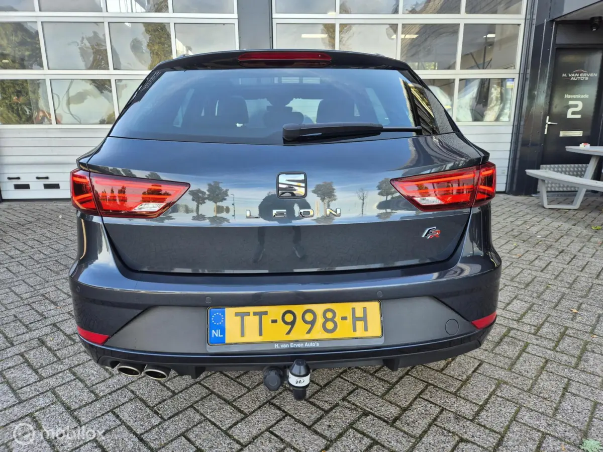 1.5 FR SCHUIFKANTELDAK APPLE CARPLAY AUTOMAAT