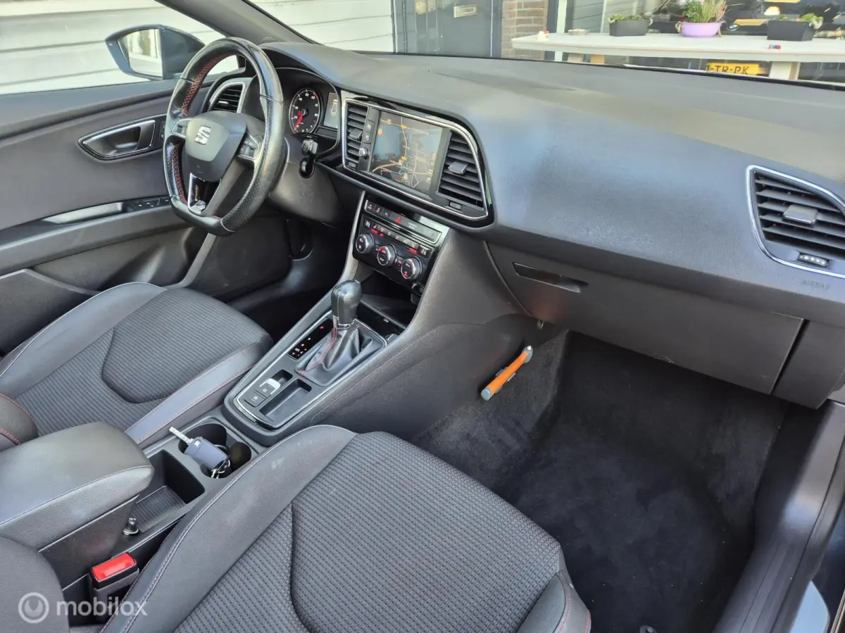 1.5 FR SCHUIFKANTELDAK APPLE CARPLAY AUTOMAAT