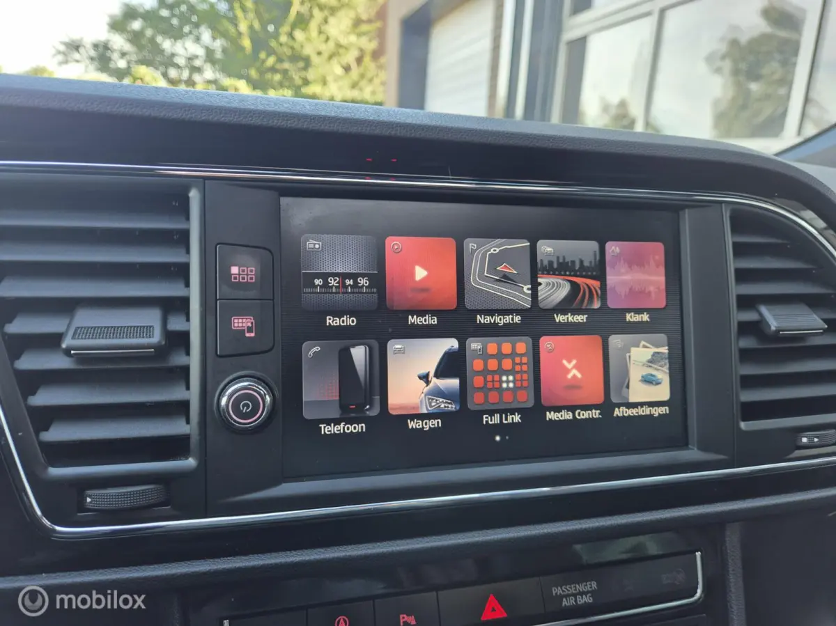 1.5 FR SCHUIFKANTELDAK APPLE CARPLAY AUTOMAAT