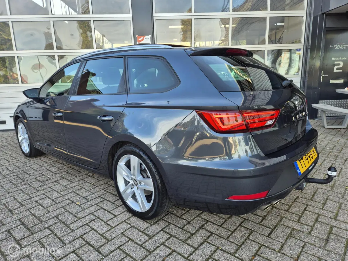 1.5 FR SCHUIFKANTELDAK APPLE CARPLAY AUTOMAAT