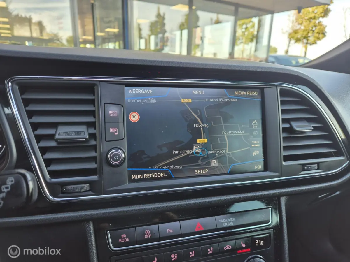 1.5 FR SCHUIFKANTELDAK APPLE CARPLAY AUTOMAAT
