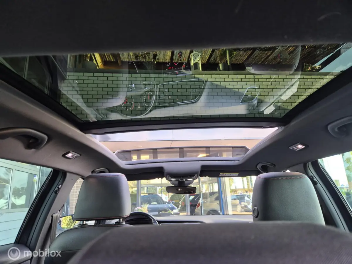 1.5 FR SCHUIFKANTELDAK APPLE CARPLAY AUTOMAAT