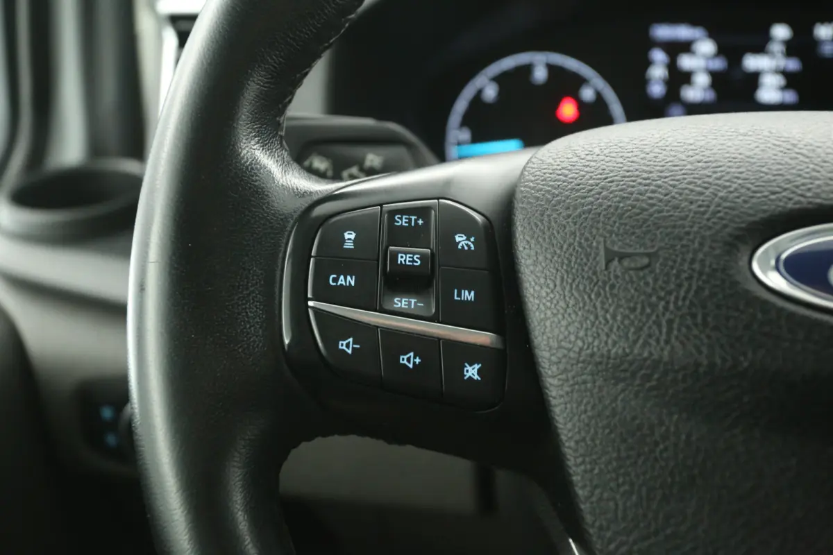 2.0 TDCI 170PK L2H1 | Automaat | Airco | Camera | Cruise | Carplay | 3 Zits | Trekhaak | Parkeersens.