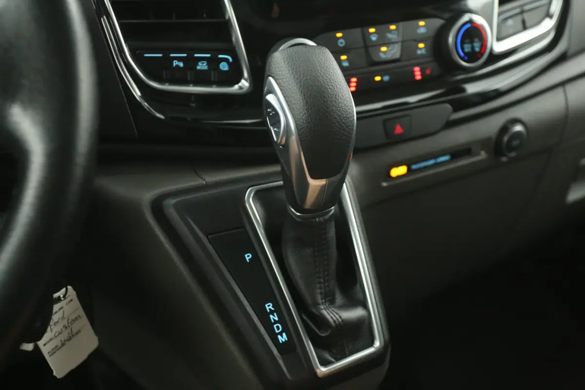 2.0 TDCI 170PK L2H1 | Automaat | Airco | Camera | Cruise | Carplay | 3 Zits | Trekhaak | Parkeersens.