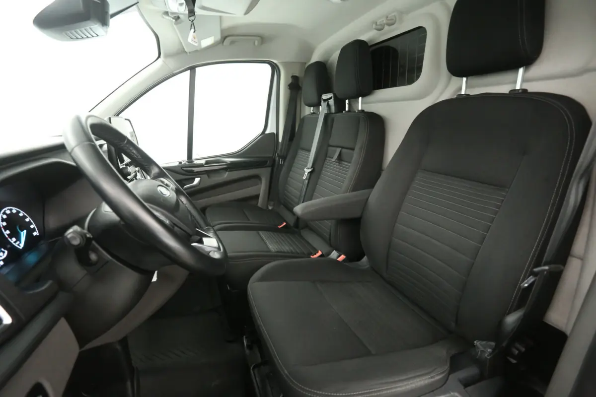2.0 TDCI 170PK L2H1 | Automaat | Airco | Camera | Cruise | Carplay | 3 Zits | Trekhaak | Parkeersens.