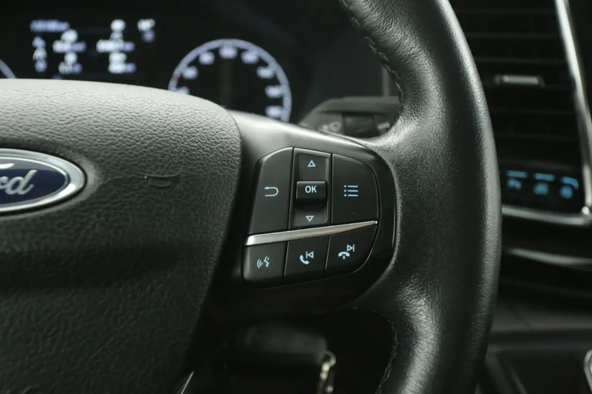 2.0 TDCI 170PK L2H1 | Automaat | Airco | Camera | Cruise | Carplay | 3 Zits | Trekhaak | Parkeersens.