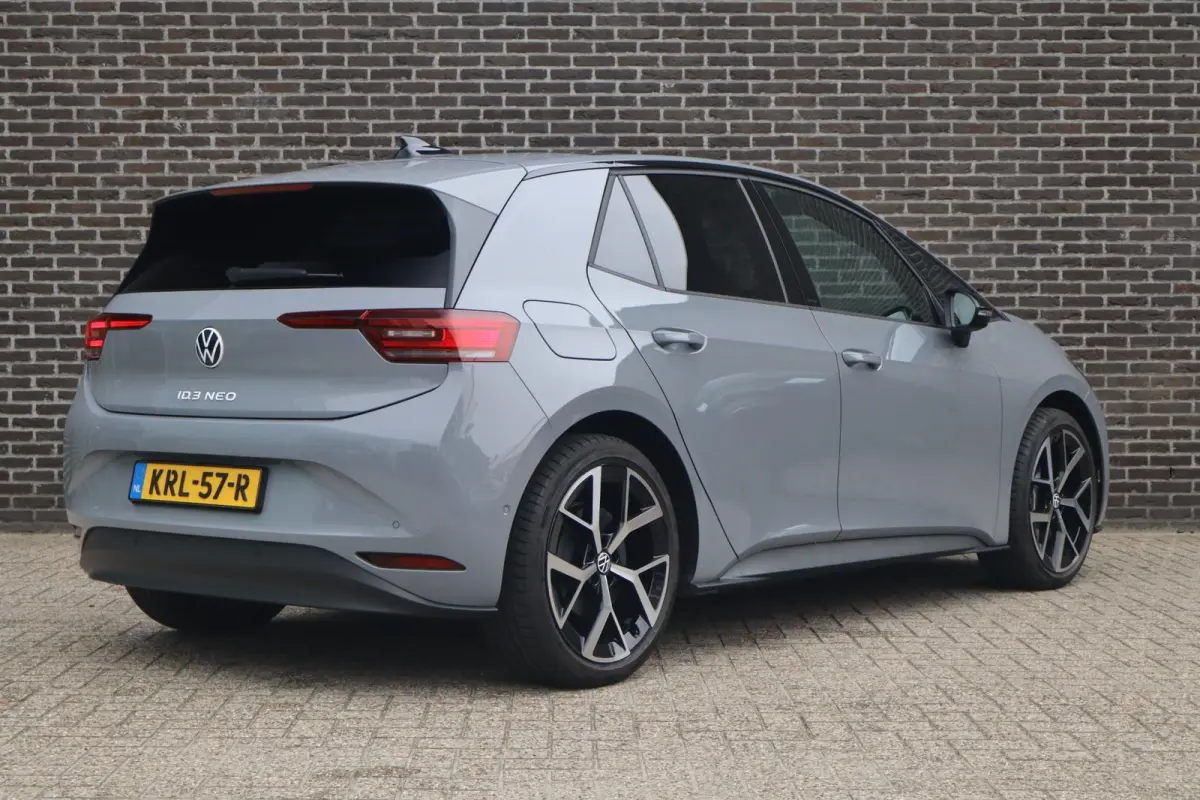 190pk Style 58 kWh | Panoramadak | 20" Velgen | Steunhaak