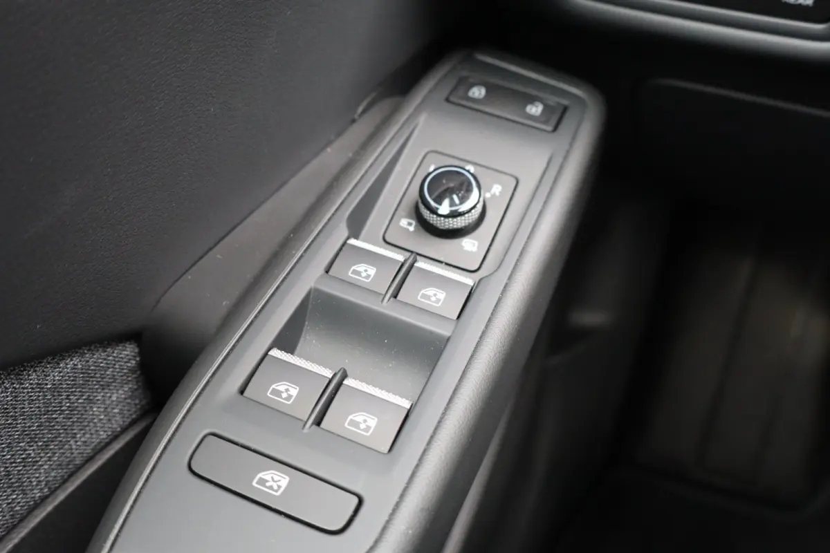190pk Style 58 kWh | Panoramadak | 20" Velgen | Steunhaak