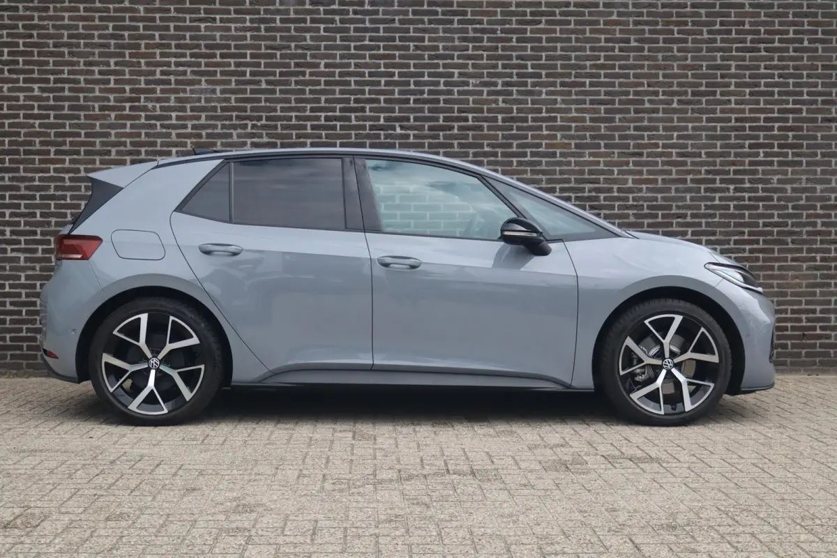 190pk Style 58 kWh | Panoramadak | 20" Velgen | Steunhaak
