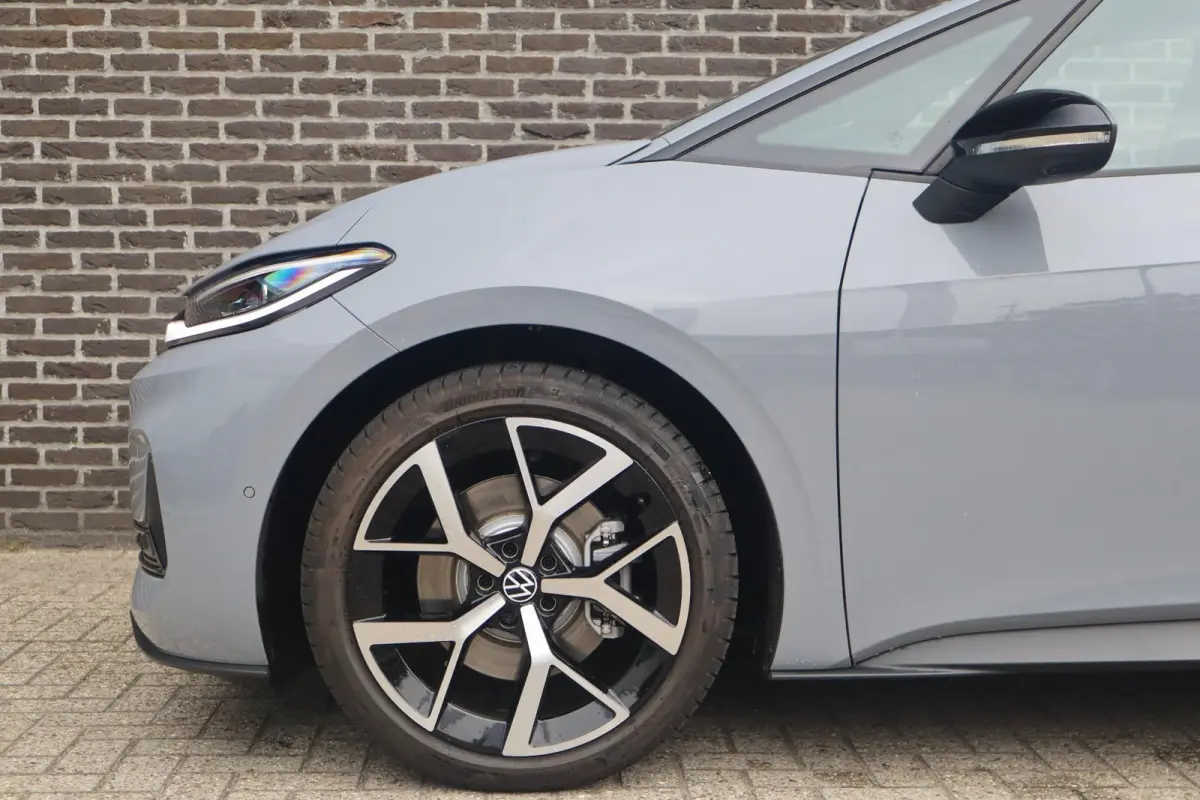 190pk Style 58 kWh | Panoramadak | 20" Velgen | Steunhaak