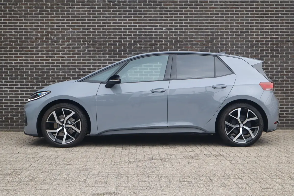 190pk Style 58 kWh | Panoramadak | 20" Velgen | Steunhaak