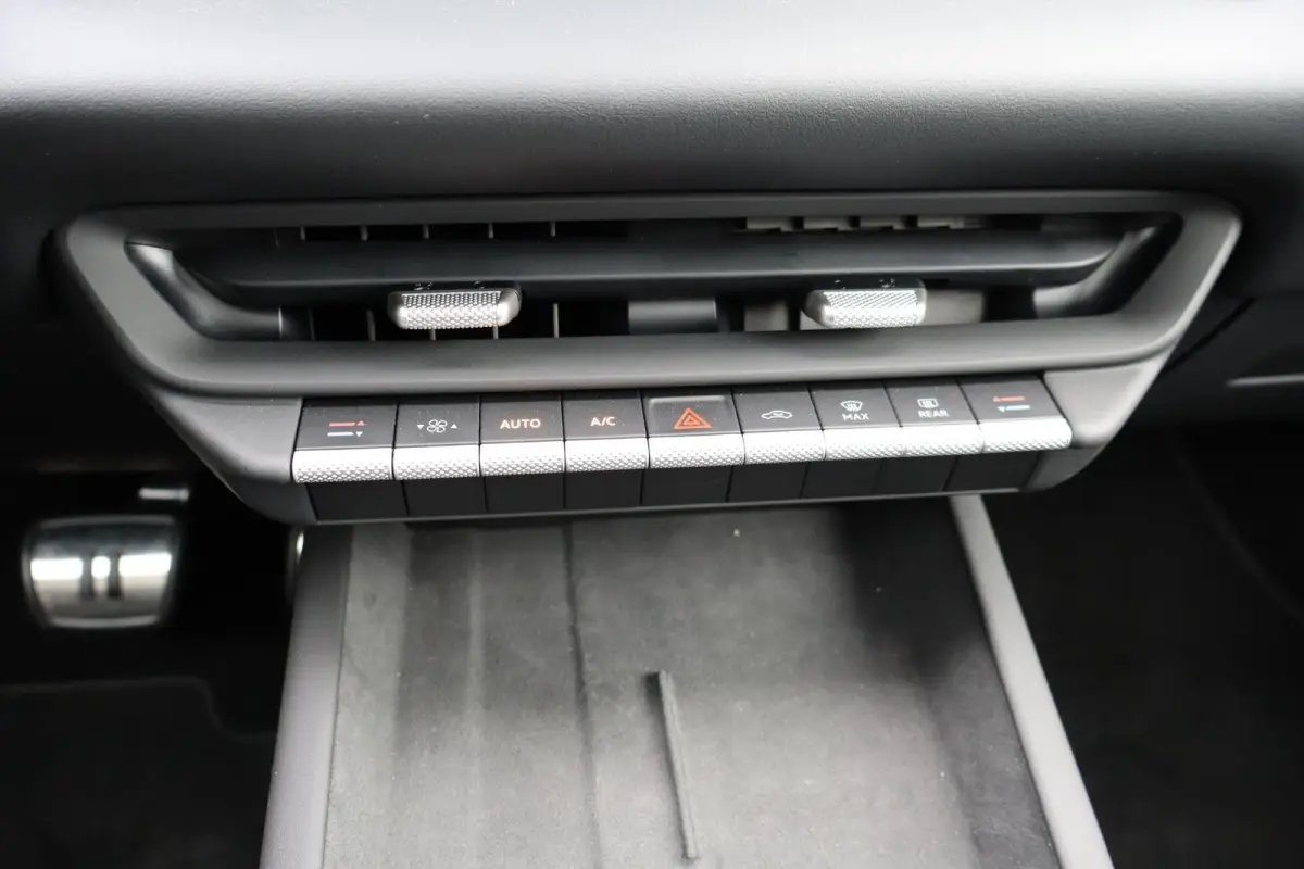 190pk Style 58 kWh | Panoramadak | 20" Velgen | Steunhaak