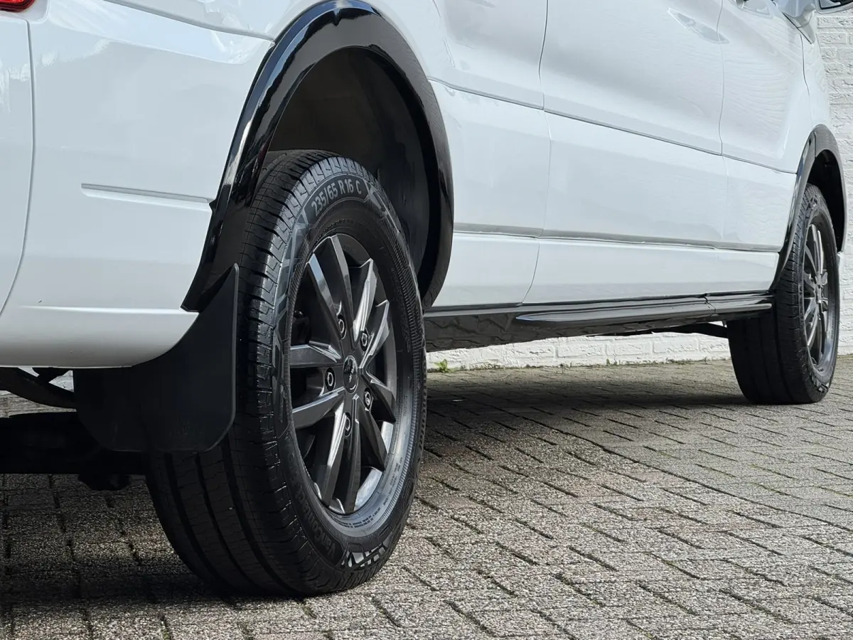 350 2.0 TDCI L3H2 Automaat Trekhaak Webasto Chauffeursstoel Cruise Camera Airco 3 Zits