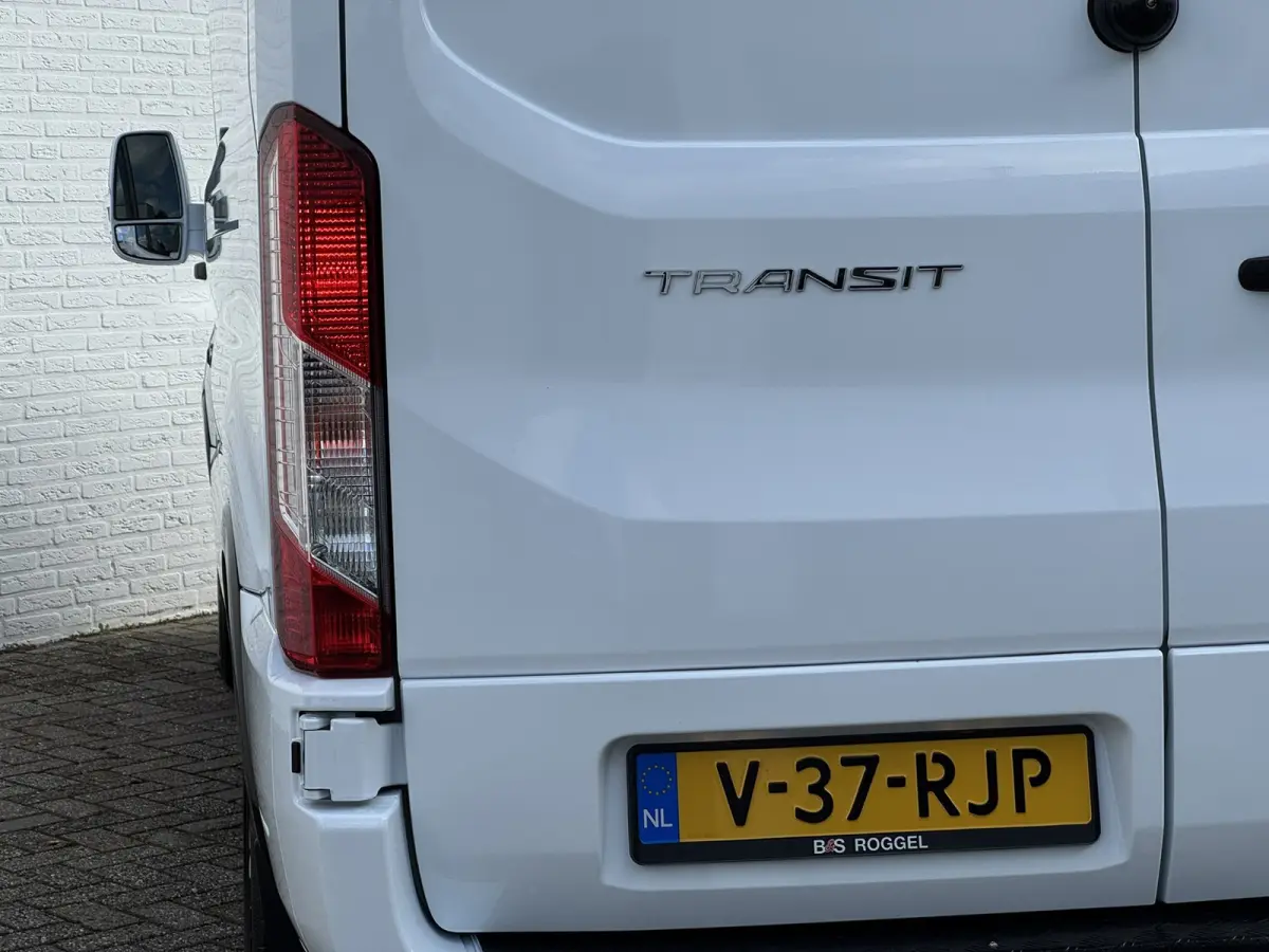 350 2.0 TDCI L3H2 Automaat Trekhaak Webasto Chauffeursstoel Cruise Camera Airco 3 Zits