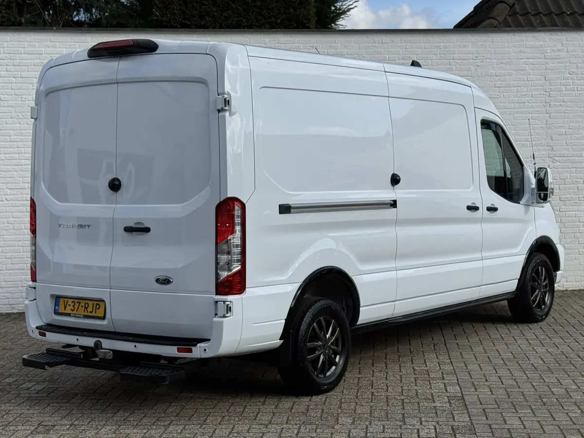 350 2.0 TDCI L3H2 Automaat Trekhaak Webasto Chauffeursstoel Cruise Camera Airco 3 Zits