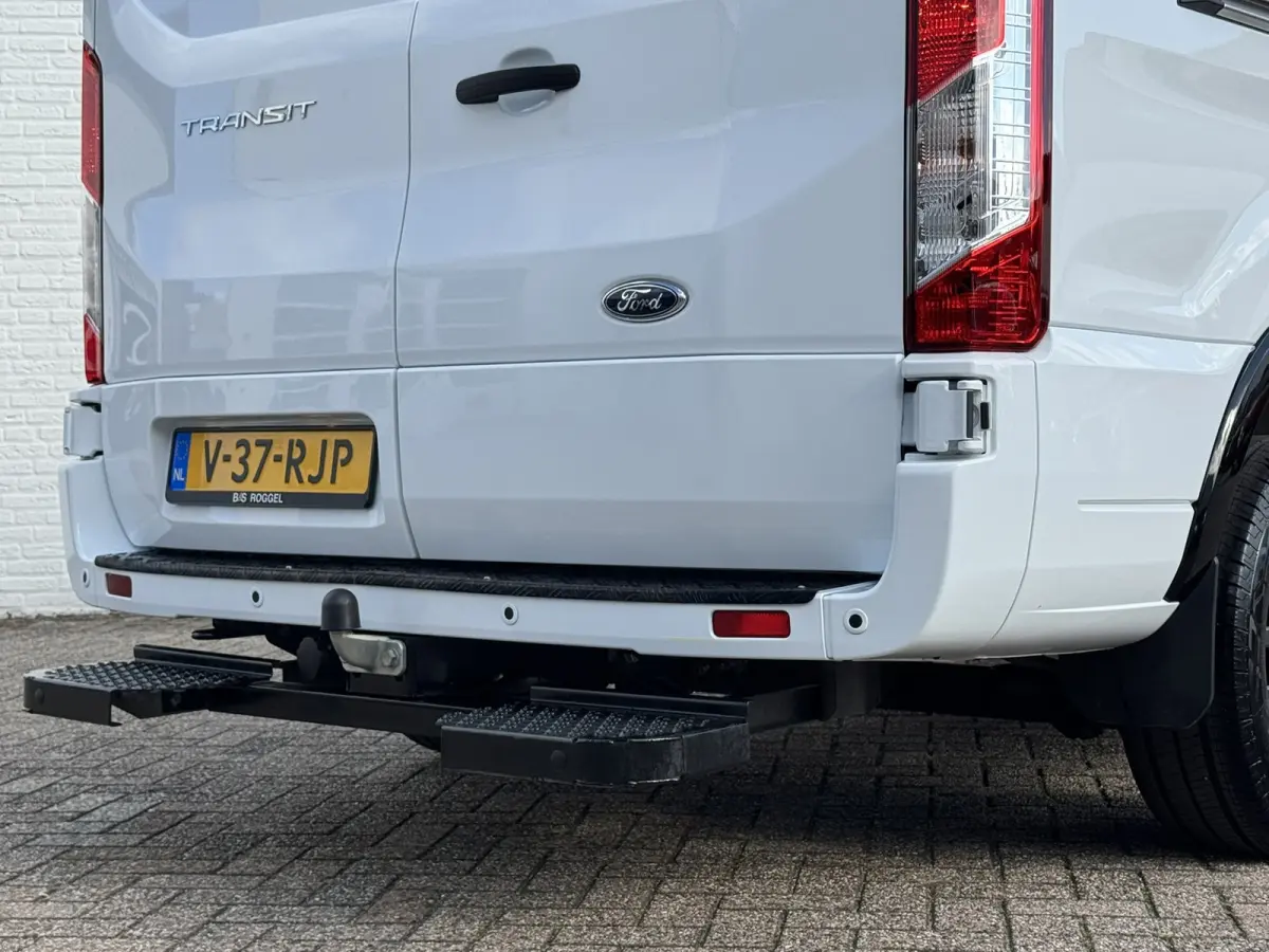 350 2.0 TDCI L3H2 Automaat Trekhaak Webasto Chauffeursstoel Cruise Camera Airco 3 Zits