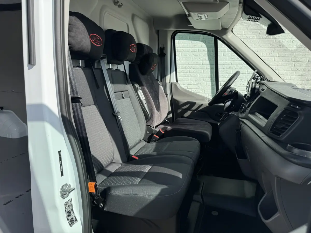 350 2.0 TDCI L3H2 Automaat Trekhaak Webasto Chauffeursstoel Cruise Camera Airco 3 Zits