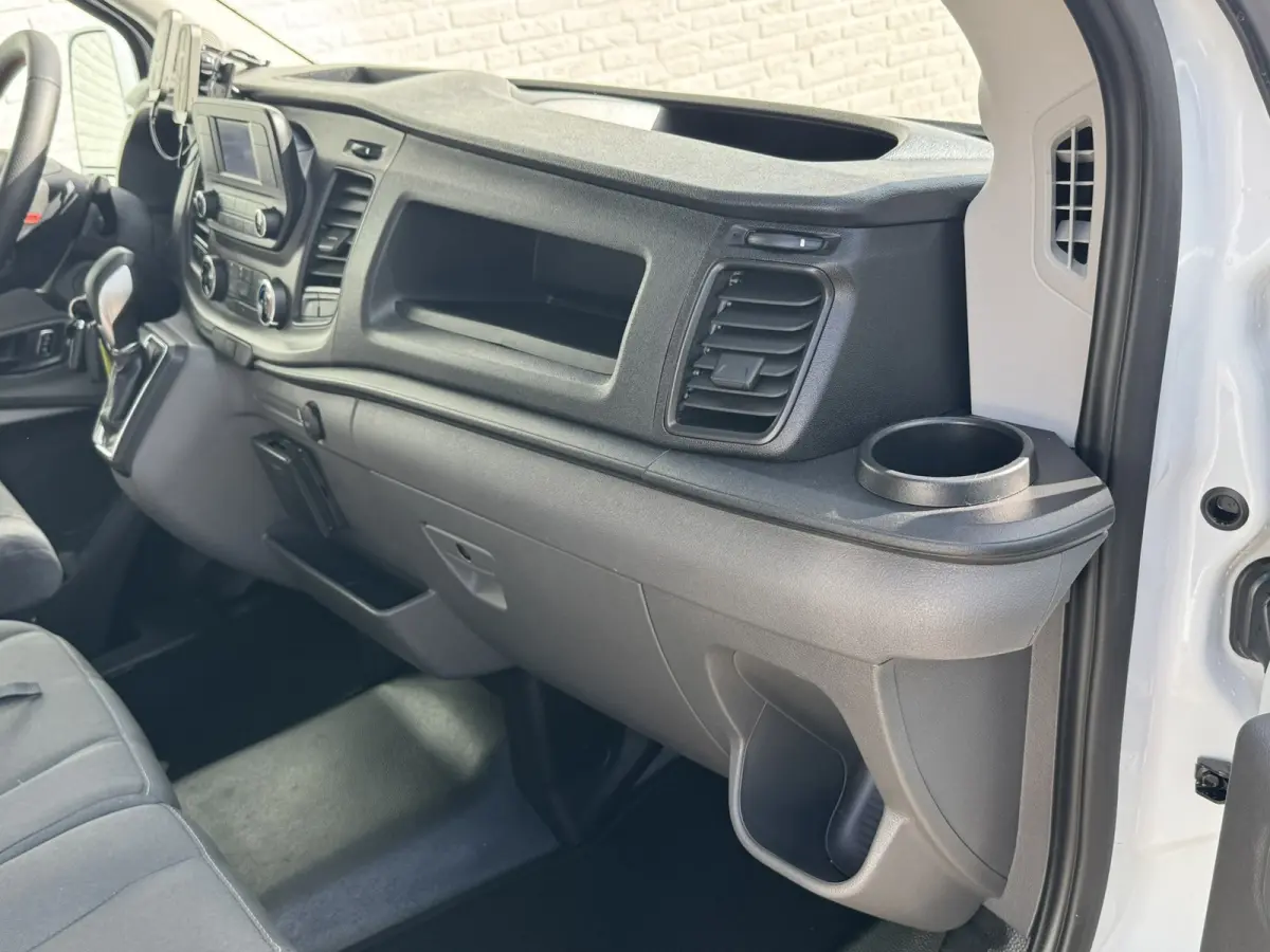 350 2.0 TDCI L3H2 Automaat Trekhaak Webasto Chauffeursstoel Cruise Camera Airco 3 Zits