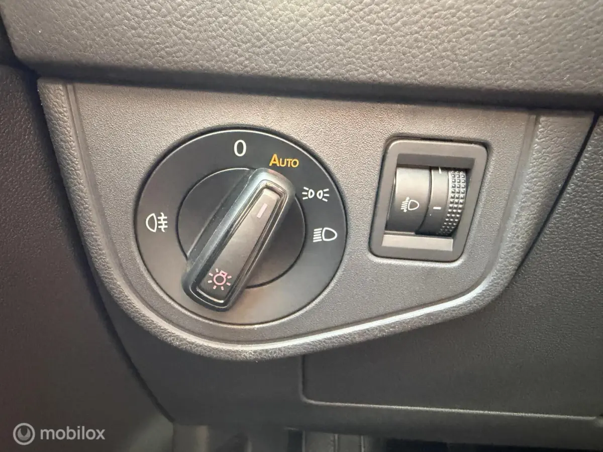 1.0MPI Comfortline Airco |Carplay | PDC |