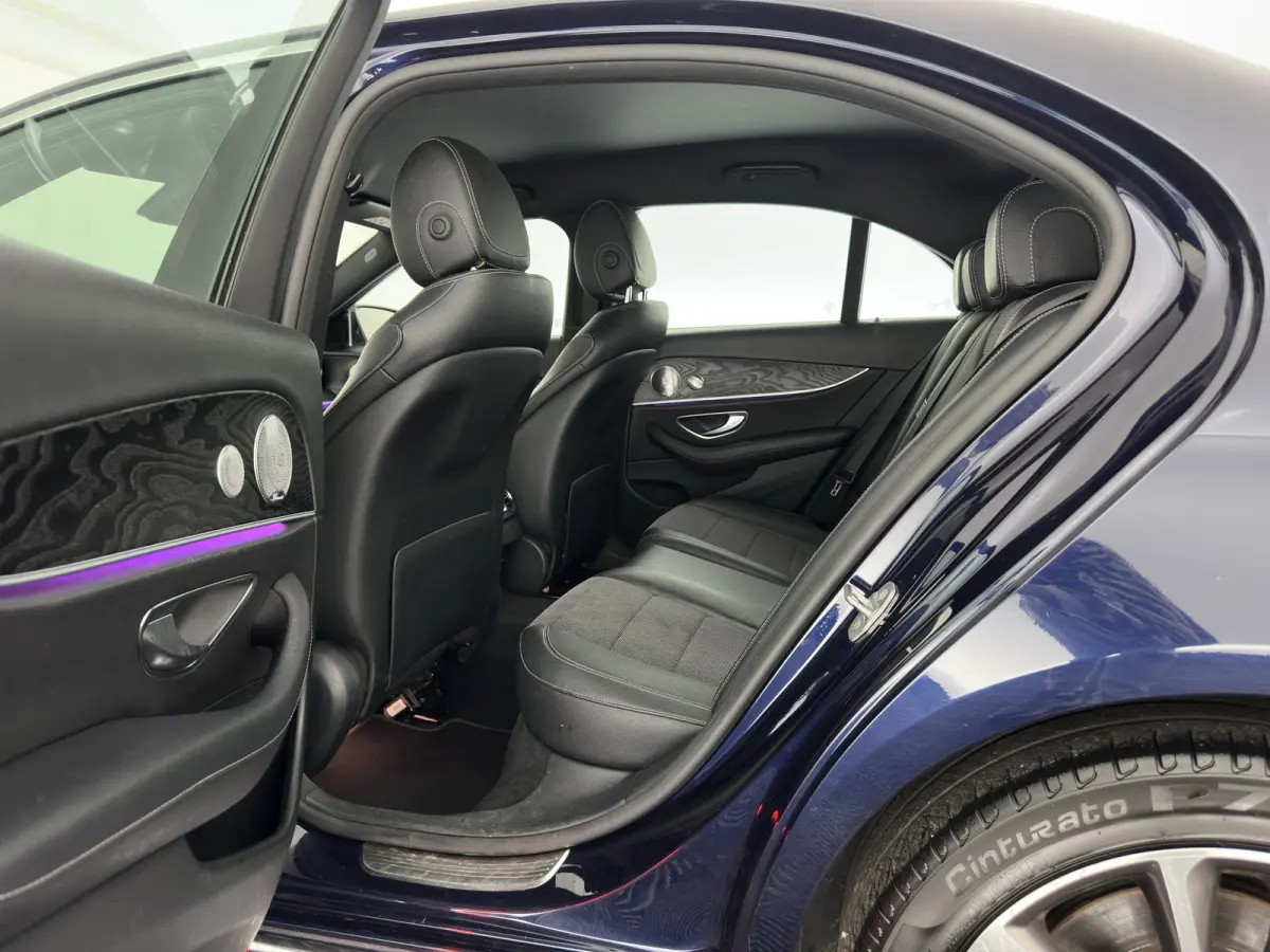 350 e Lease Edition Aut. *LEATHER-FABRIC | FULL-LED | BURMESTER-SOUND | TOP-VIEW | HEATED-SPORTSEATS | AMBIENT-LIGHT | NAVI-FULLMAP | AIRMATIC | SHIFT-PADDLES | ECC | PDC | CRUISE | 18''ALU*