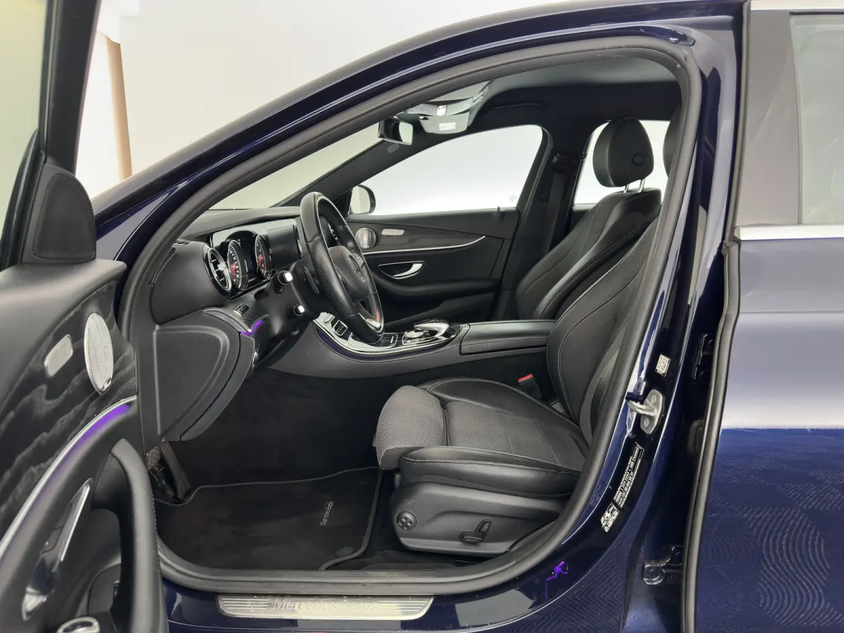 350 e Lease Edition Aut. *LEATHER-FABRIC | FULL-LED | BURMESTER-SOUND | TOP-VIEW | HEATED-SPORTSEATS | AMBIENT-LIGHT | NAVI-FULLMAP | AIRMATIC | SHIFT-PADDLES | ECC | PDC | CRUISE | 18''ALU*