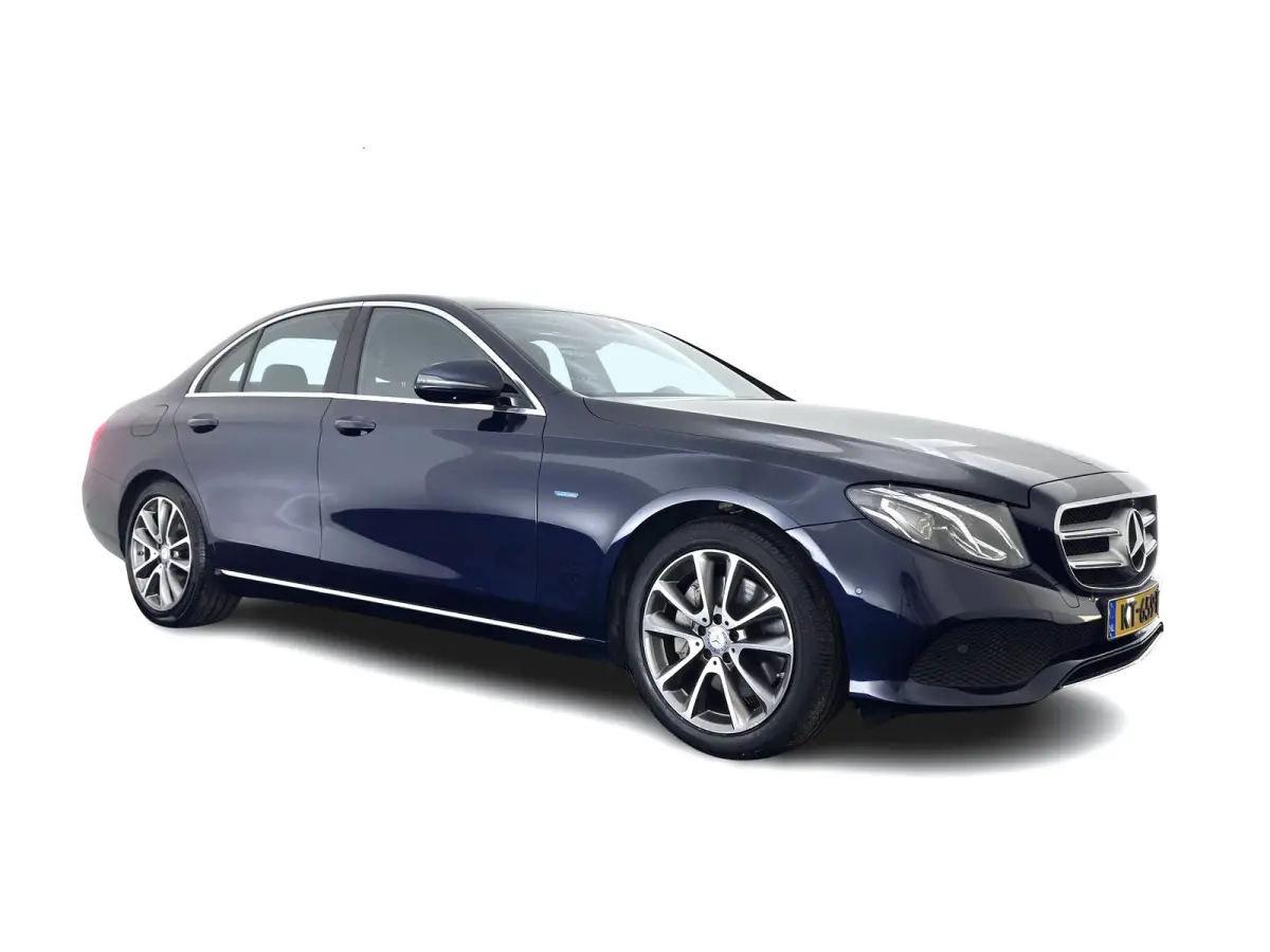 350 e Lease Edition Aut. *LEATHER-FABRIC | FULL-LED | BURMESTER-SOUND | TOP-VIEW | HEATED-SPORTSEATS | AMBIENT-LIGHT | NAVI-FULLMAP | AIRMATIC | SHIFT-PADDLES | ECC | PDC | CRUISE | 18''ALU*