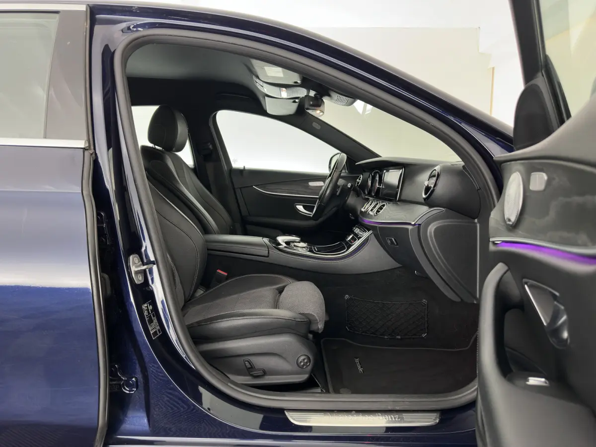 350 e Lease Edition Aut. *LEATHER-FABRIC | FULL-LED | BURMESTER-SOUND | TOP-VIEW | HEATED-SPORTSEATS | AMBIENT-LIGHT | NAVI-FULLMAP | AIRMATIC | SHIFT-PADDLES | ECC | PDC | CRUISE | 18''ALU*