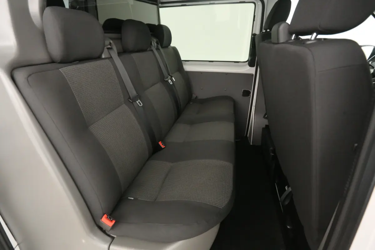 2.0 TDI L2H1 | DC | 6 Zits | Airco | Cruise | Carplay | 2xSchuifdeur | Trekhaak | Parkeersens.