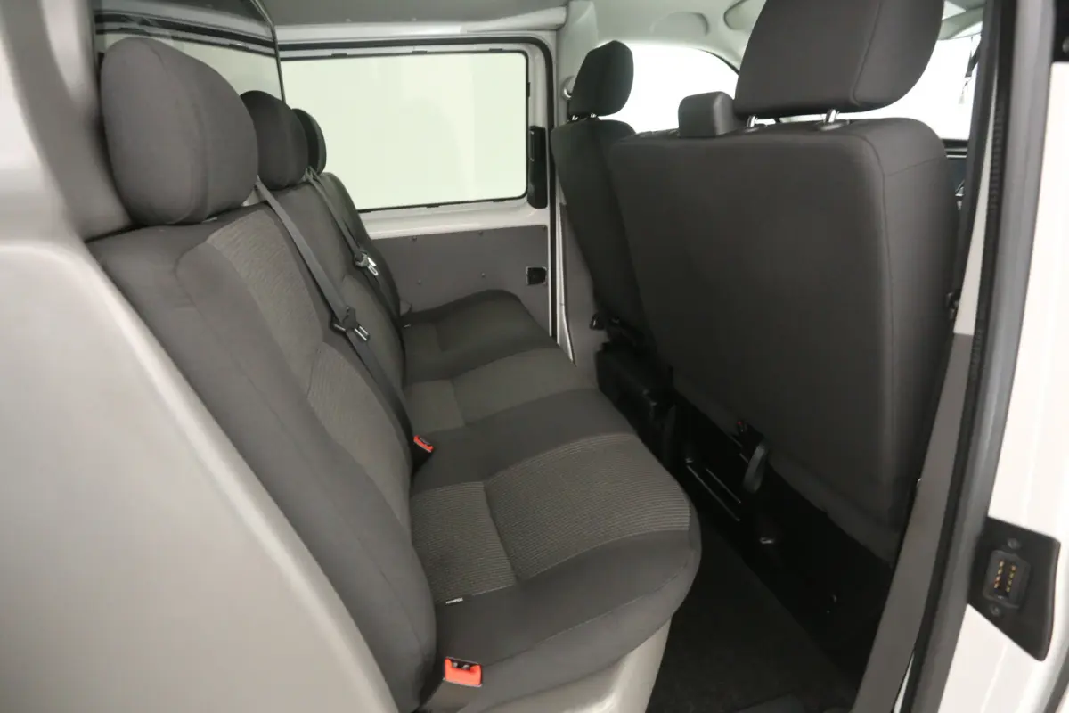 2.0 TDI L2H1 | DC | 6 Zits | Airco | Cruise | Carplay | 2xSchuifdeur | Trekhaak | Parkeersens.