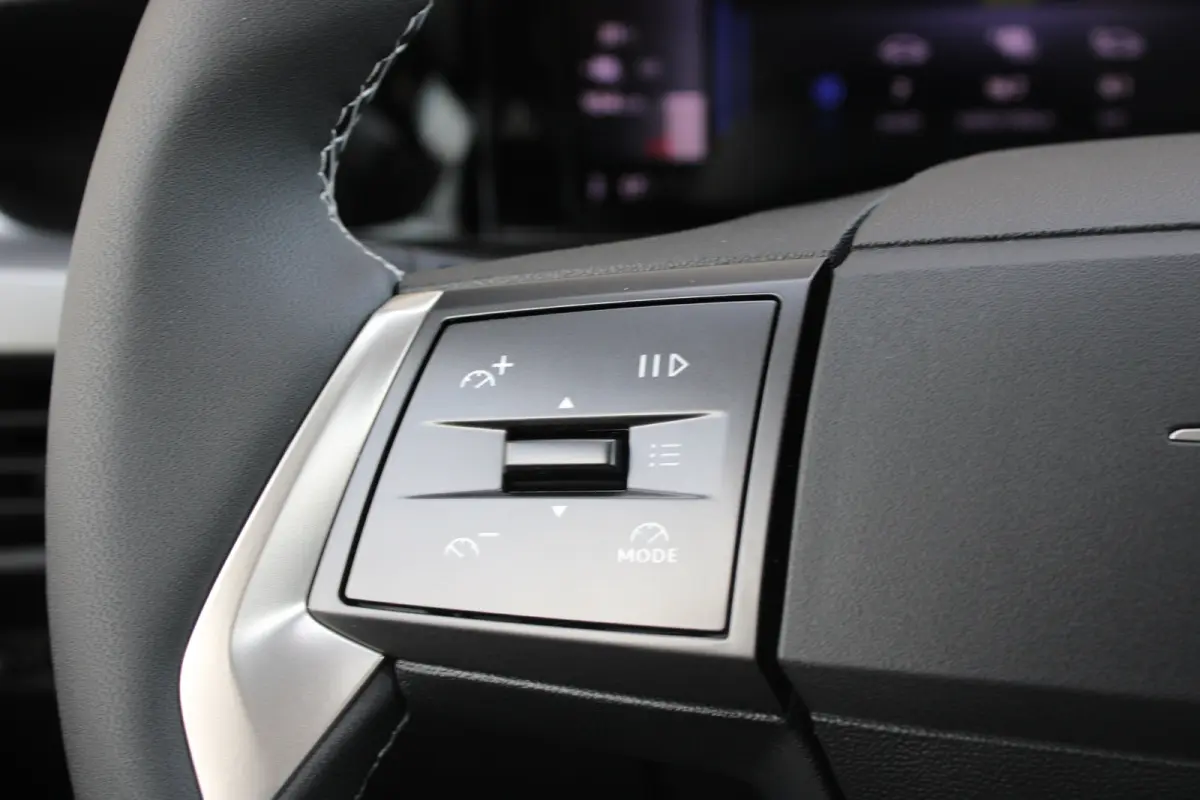 GS - 54 kWh | Fase 3 laden | Navigatie | Camera | Stoelverwarming | Apple carplay | Nieuw |