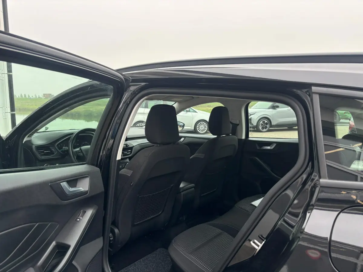 1.0 EcoBoost 92kW Aut. Connected | Apple Carplay / Android Auto | Cruisecontrol | Parkeersensoren |
