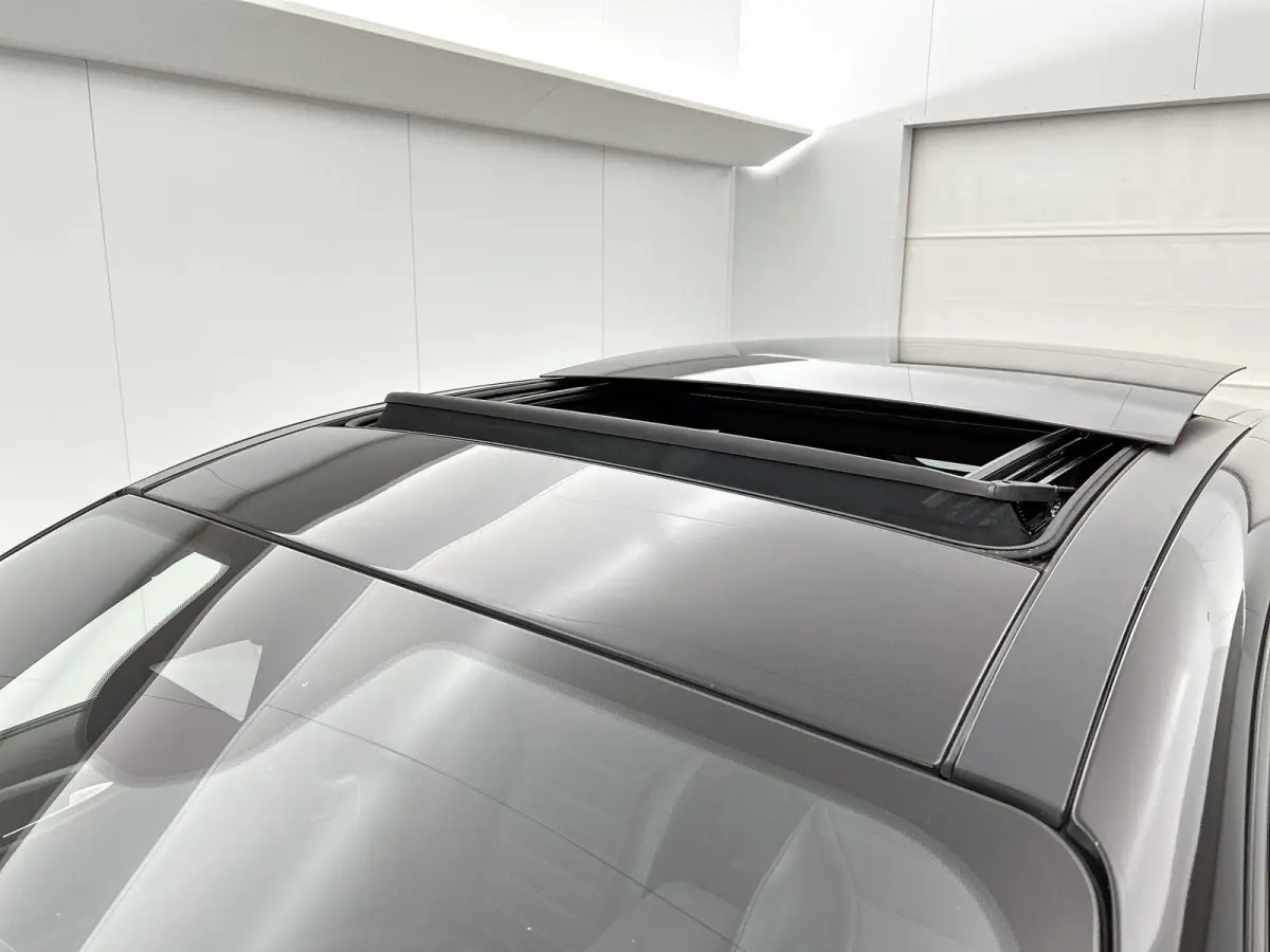 160pk Veloce | 1ste eigenaar | Glazen dak | Dodehoekdetectie | LEER | Camera | AUTOMAAT